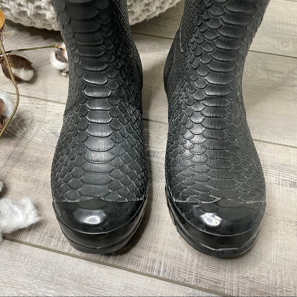 Hunter Carnaby Snake Boa Tall Wellies Rain Boots Black Size 6M - Picture 3 of 10